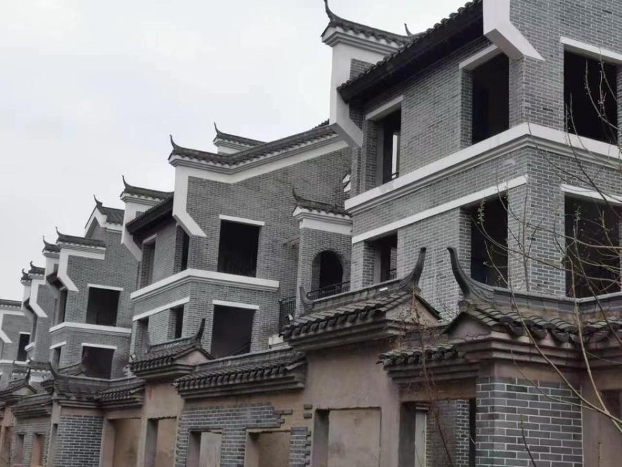 新華聯(lián)銅官窯古鎮(zhèn)(新華聯(lián)銅官窯文化旅游園)法拍房B01-02-03#棟101、201、301房（別墅）