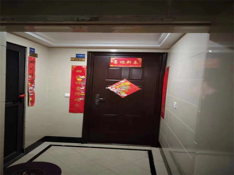 中海國(guó)際社區(qū)一期（中海江御名園）法拍房香樟街1、2棟1705號(hào)