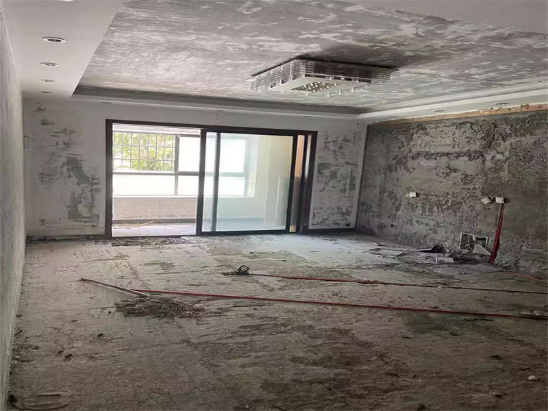 三一街區(qū)法拍房一期2、3棟105號(hào)